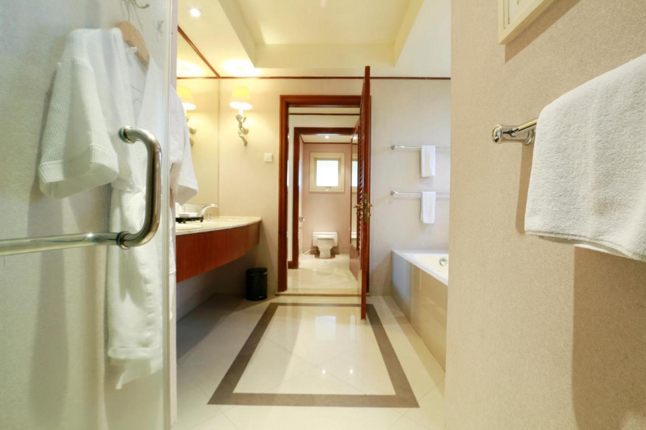 R Hotel Rancamaya Bogor Exterior photo