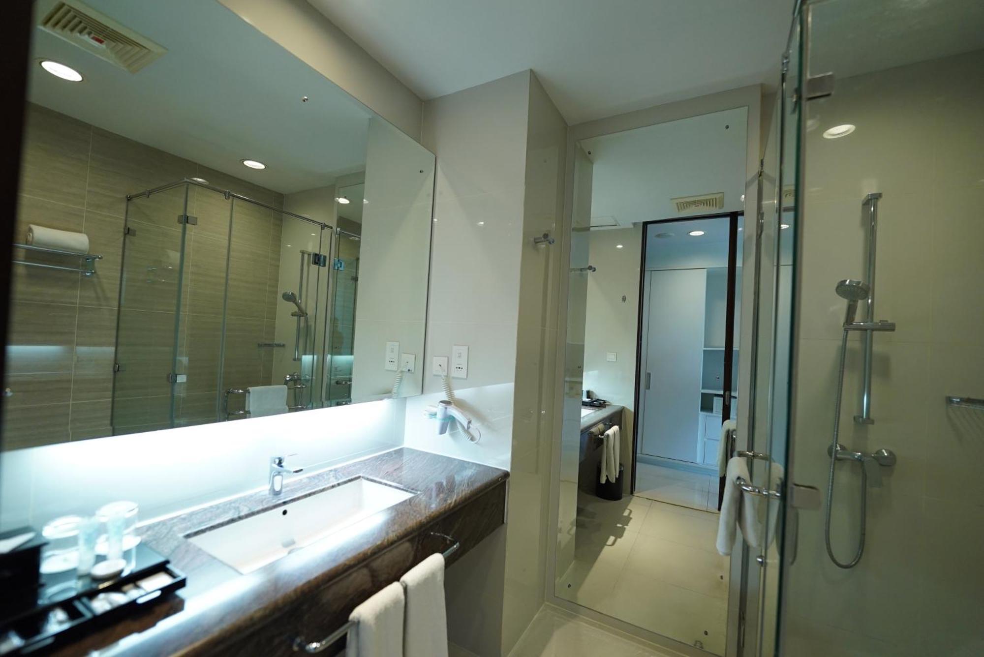 R Hotel Rancamaya Bogor Exterior photo